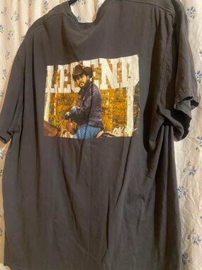 Legend Graphic Tee - Black